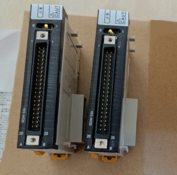 OMRON/欧姆龙 CJ系列晶体管输出单元 CJ1W-OD263